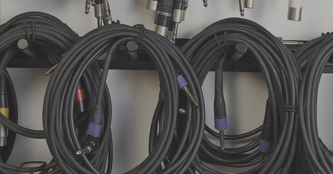 Cómo cuidar sus cables para asegurar su longevidadSi sabe cómo mantenerlos, pueden durarle años. Aquí están las técnicas más conocidas para asegurar que sus cables duren tanto como sea posible.